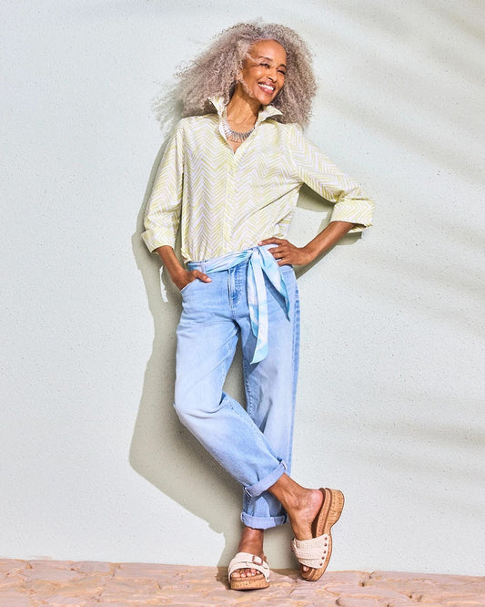 Chico's Relaxed Boyfriend Rolled Hem Jean